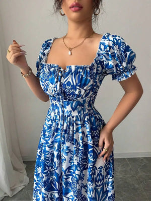 Close-up of the neckline and sleeves